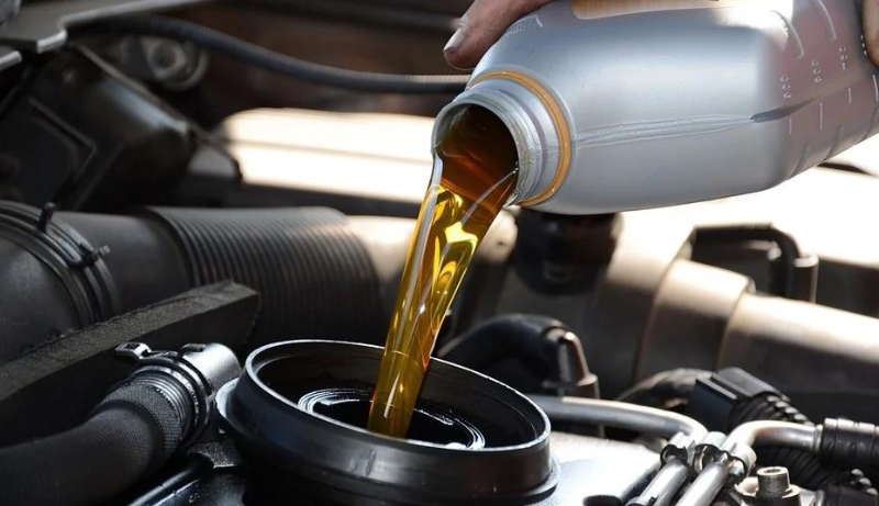 Synthetic Oil 